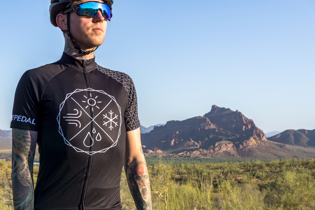 Working on the Best-Fitting Cycling Kits